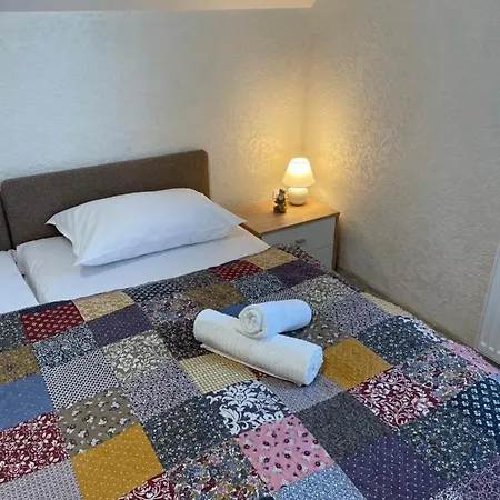 شقة Medve Barlang Ueduelohazak بيليزينتكيريزت